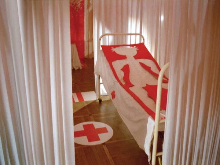 1993年，俄羅斯圣彼得堡國際劇院，作品《急救中心》。
