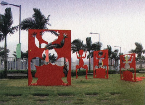 2007年，紐約前波畫廊《天圓地方》個展中的雕塑作品。
