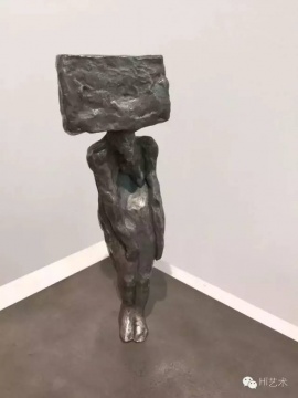 一些駐足問價錢的作品們。
