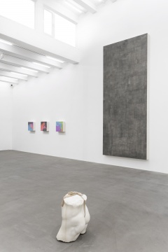 曹雨麥勒首展,我有水蛇腰,還有大長腿 曹雨麥勒首展,我有水蛇腰,還有大長腿