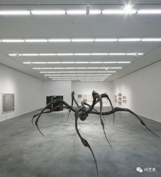 路易絲·布爾喬亞個展“Louise Bourgeois: The Fabric Works”在豪瑟沃斯（Hauser & Wirth）倫敦展覽現場
