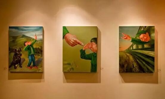 唐朝樂隊主唱丁武個展“嚎叫—丁武喊‘畫’”展覽現場 2010年11月 NUOART (圖片源自:網絡)
唐朝樂隊主唱丁武個展“嚎叫—丁武喊‘畫’”展覽現場 2010年11月 NUOART (圖片源自:網絡)
