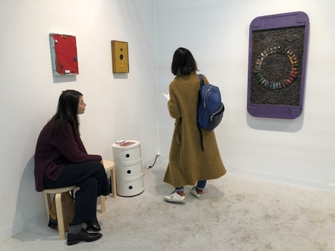 紐約的Kai Matsymiya畫廊是第二屆年度Gramercy International Prize的得主,今年帶來巴西藝術家Pedro Wirz有關虛擬社交的新作
紐約的Kai Matsymiya畫廊是第二屆年度Gramercy International Prize的得主,今年帶來巴西藝術家Pedro Wirz有關虛擬社交的新作