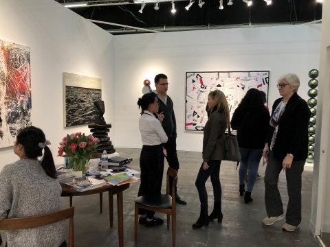 布朗畫廊展位
布朗畫廊展位