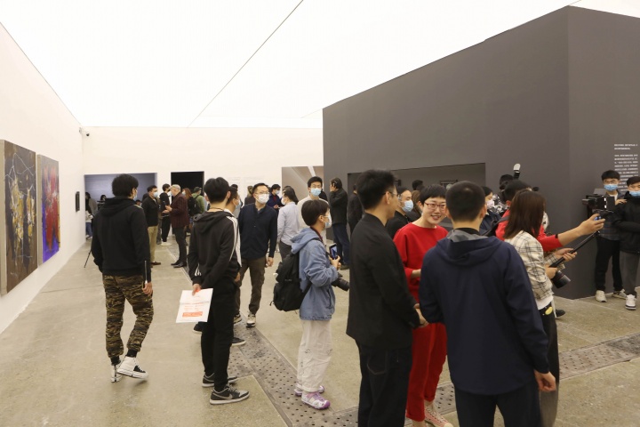 譚平“繪畫是什么1984-2021”開幕現場,當代唐人藝術中心(北京)
譚平“繪畫是什么1984-2021”開幕現場,當代唐人藝術中心(北京)