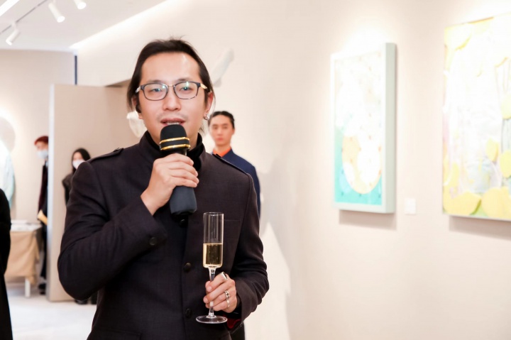 UCCA副館長、UCCA集團藝術總監尤洋在展覽現場
UCCA副館長、UCCA集團藝術總監尤洋在展覽現場