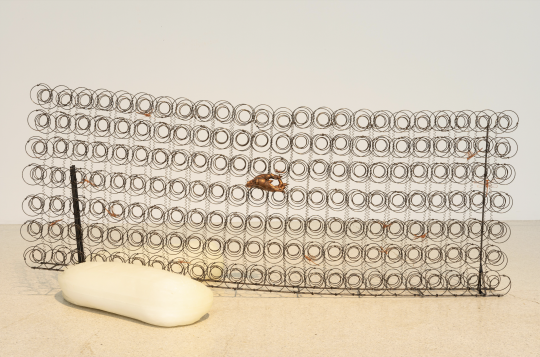 沈遠 《Gazelles,1990-2020》 196x75x14cm, 97x74x20cm 蠟、鐵絲、鐵條、銅絲、銅 1990-2020
紅磚美術館“垂釣”展覽現場,2022
沈遠 《Gazelles,1990-2020》 196x75x14cm, 97x74x20cm 蠟、鐵絲、鐵條、銅絲、銅 1990-2020
紅磚美術館“垂釣”展覽現場,2022