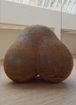 安東尼·葛姆雷《大地》,1991/93
260x230x290cm 鑄鐵和空氣
?藝術(shù)家
安東尼·葛姆雷《大地》,1991/93
260x230x290cm 鑄鐵和空氣
?藝術(shù)家