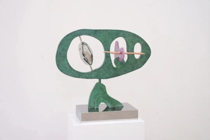 《共生R612》29×77×70cm
青銅、不銹鋼,畫
版本 6+2 AP 2021
《共生R612》29×77×70cm
青銅、不銹鋼,畫
版本 6+2 AP 2021