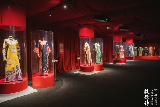 《甄嬛傳》文化傳承體驗(yàn)特展隆重開(kāi)幕 《甄嬛傳》文化傳承體驗(yàn)特展隆重開(kāi)幕