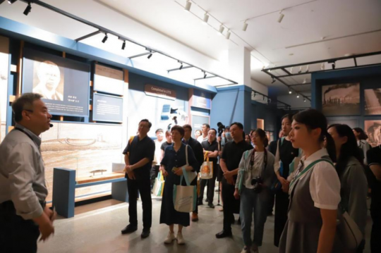 “海底兩萬里(中國首展·北京站)”于798藝術中心開展 “海底兩萬里(中國首展·北京站)”于798藝術中心開展