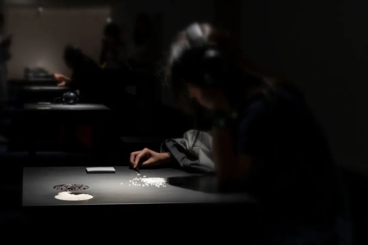瑪麗娜·阿布拉莫維奇:叫我戰(zhàn)士 瑪麗娜·阿布拉莫維奇:叫我戰(zhàn)士
