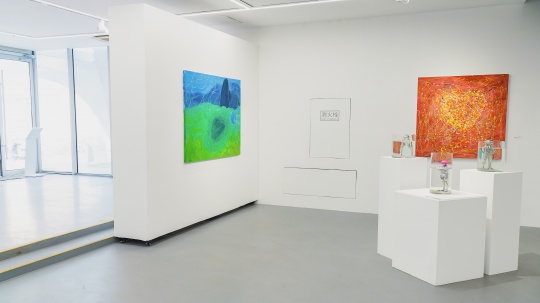 “記憶叢林—雷霆LeiLei個(gè)展”在亙畫廊正式啟幕,以多元的生物形態(tài)剖析世界的本質(zhì) “記憶叢林—雷霆LeiLei個(gè)展”在亙畫廊正式啟幕,以多元的生物形態(tài)剖析世界的本質(zhì)