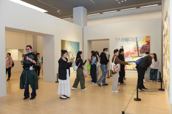 “共貫與多元——當代繪畫藝術(shù)新樣態(tài)”展覽現(xiàn)場
中國美術(shù)館,2024.4.6-4.16
“共貫與多元——當代繪畫藝術(shù)新樣態(tài)”展覽現(xiàn)場
中國美術(shù)館,2024.4.6-4.16
