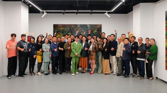 破夜 - 高人杰個展 開幕現場
亙畫廊 2025
破夜 - 高人杰個展 開幕現場
亙畫廊 2025