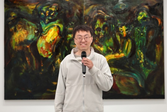 策展人 石皓
策展人 石皓