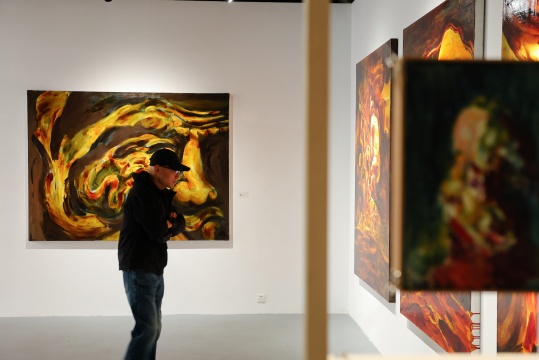 破夜 - 高人杰個展 開幕現場
亙畫廊 2025
破夜 - 高人杰個展 開幕現場
亙畫廊 2025