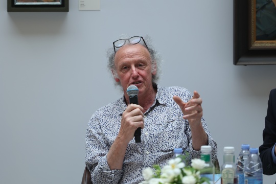 英國皇家肖像畫家協會主席 安東尼·康諾利
英國皇家肖像畫家協會主席 安東尼·康諾利